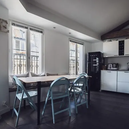 Splendid With Balcony & Montmartre View Appartamento *